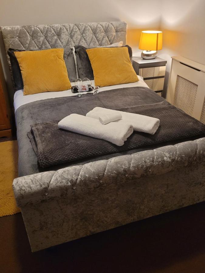 Mel'S Springfield Home Manchester Extérieur photo